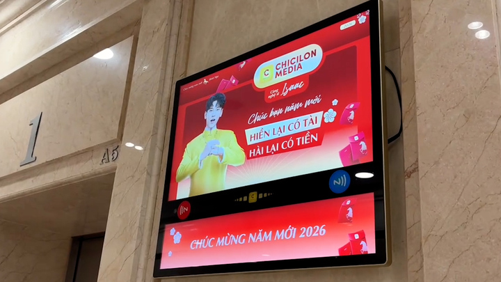 Lời chúc năm mới của nghệ sĩ phủ sóng màn hình thang máy toàn quốc của Chicilon
