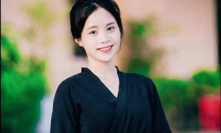 Cô giáo 24 tuổi người Ơ Đu ứng cử Đại biểu Quốc hội