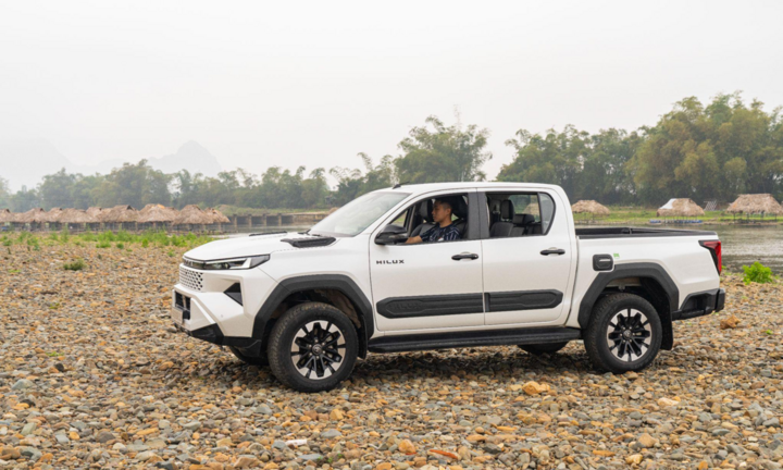 Khách hàng trẻ ‘Hilux 2026 là lựa chọn thú vị bậc nhất phân khúc bán tải’