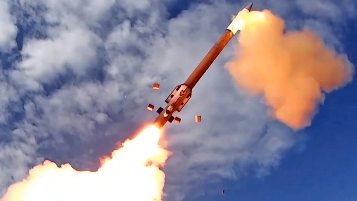 Tên lửa Patriot Mỹ bị UAV Iran đánh lừa thế nào? 