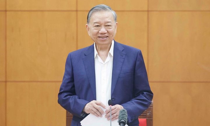 Tổng Bí thư: Khắc phục tình trạng 'thừa người quen việc cũ nhưng thiếu người làm việc mới'