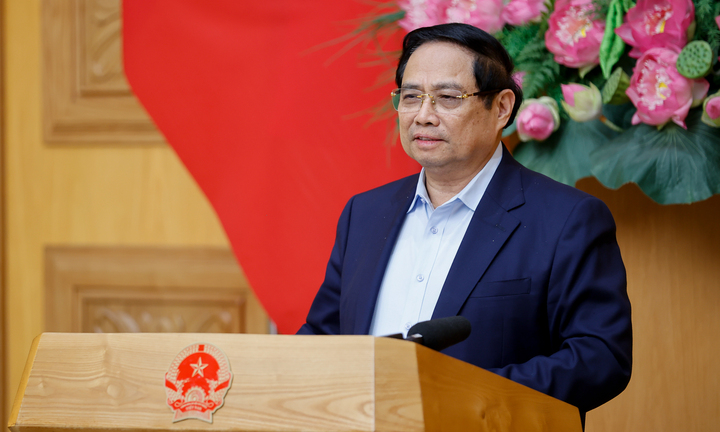 Thủ tướng: Không để thiếu xăng dầu, phấn đấu tự chủ về năng lượng