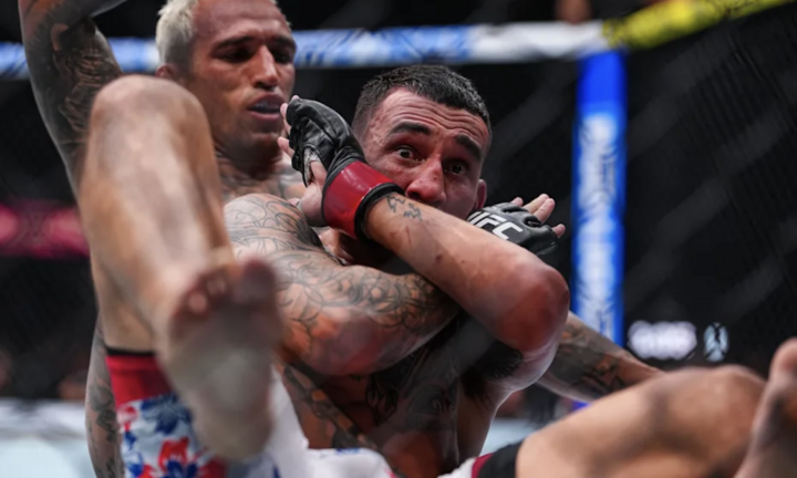 Từng bị đánh suýt tàn phế, cao thủ MMA lì nhất thế giới 'phục thù' thành công