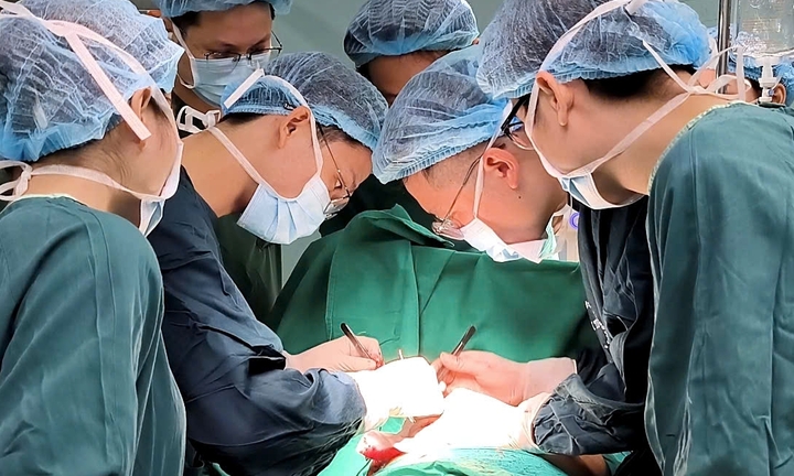 Cơn ác mộng hoại tử ngực sau ba lần phẫu thuật thẩm mỹ liên tiếp