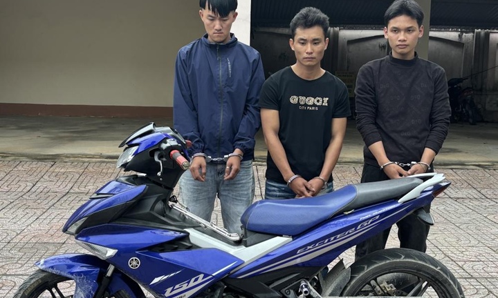 Bắt nhóm cướp táo tợn giật iPhone của cô gái trẻ sau 5 giờ gây án