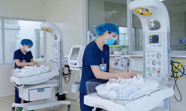 Cùng chuẩn quốc tế, sinh con ở Mỹ hết tiền tỷ, Việt Nam chỉ vài chục triệu