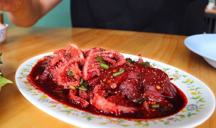 Tại sao người Thái Lan thích ăn thịt sống?