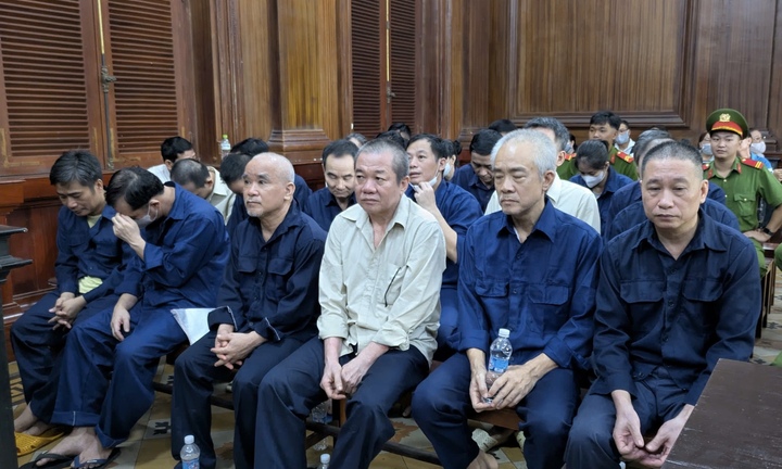 Xét xử vụ cấp khống gần 16.000 chứng chỉ lái xe tại TP.HCM