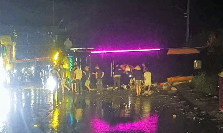  Lật xe khách trong đêm tại Gia Lai, 2 người bị thương