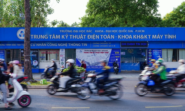 Toàn cảnh trường Đại học Bách khoa giữa 'đất vàng' TP.HCM