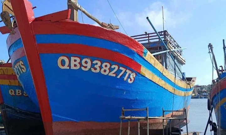 Phát hiện thi thể 2 ngư dân sau nhiều ngày mất tích cùng tàu cá trên biển