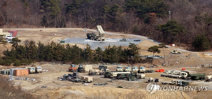 Video: Đoàn xe vận chuyển bệ phóng THAAD tại Hàn Quốc trong đêm
