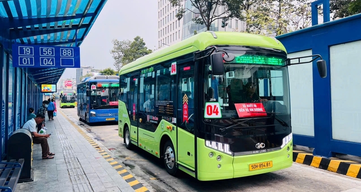 TP.HCM thí điểm không in vé giấy trên 16 tuyến xe buýt