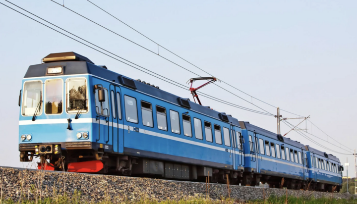 Giá xăng trong nước hạ nhiệt, đường sắt giảm giá vé tàu, cước chuyển hàng hóa