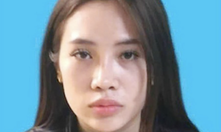 Bắt 'hot girl' Na Đắc Kỷ bị truy nã vụ hỗn chiến trước quán karaoke