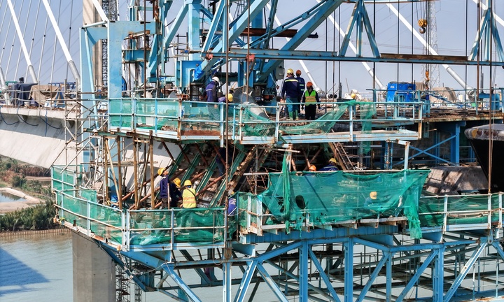 'Nút thắt' cuối cao tốc Bến Lức - Long Thành tăng tốc về đích