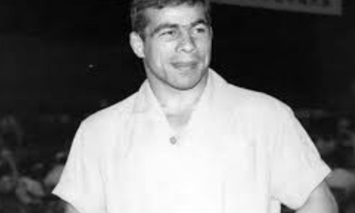 Đô vật huyền thoại Iran được ví như anh hùng dân tộc, võ sĩ Nga phải nể phục