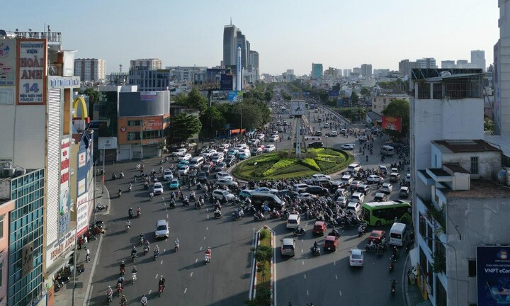Cận cảnh vòng xoay ùn tắc bậc nhất TP.HCM, được đề xuất tháo dỡ