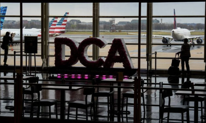 Mỹ: Bão mùa đông càn quét, hơn 12.500 chuyến bay bị ảnh hưởng 