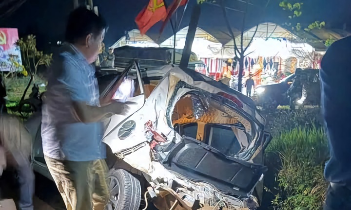 Xe tải tông liên tiếp 3 ô tô trên quốc lộ 29 tại Đắk Lắk, 1 người đi bộ tử vong