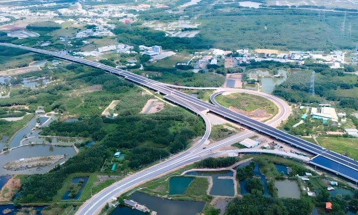 Khu Tây TP.HCM: Dòng tiền đổ về mạnh nhưng sức mua vẫn dồn vào trung tâm