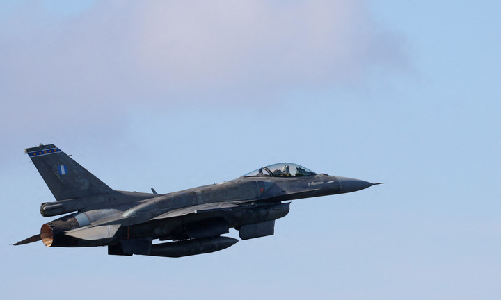 Chính quyền Trump bán vũ khí trị giá hàng tỷ USD cho UAE, Kuwait và Jordan