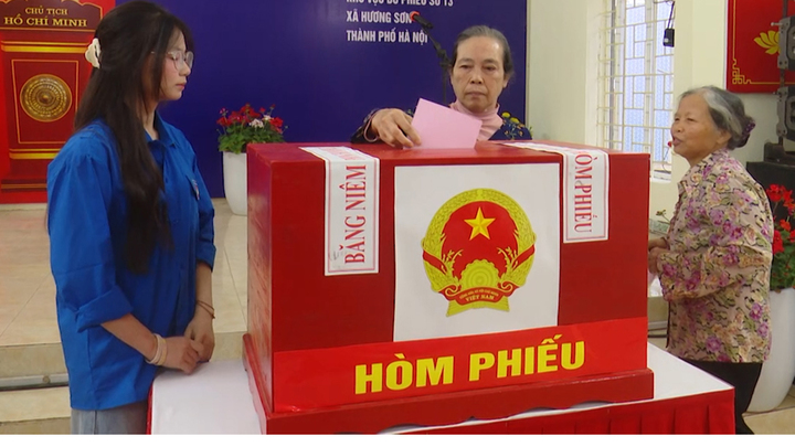 Ngày hội lớn ở Hà Nội: Những lá phiếu mang khát vọng đổi mới