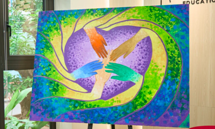 Bức tranh độc đáo hàng nghìn người vẽ được đấu giá gây quỹ