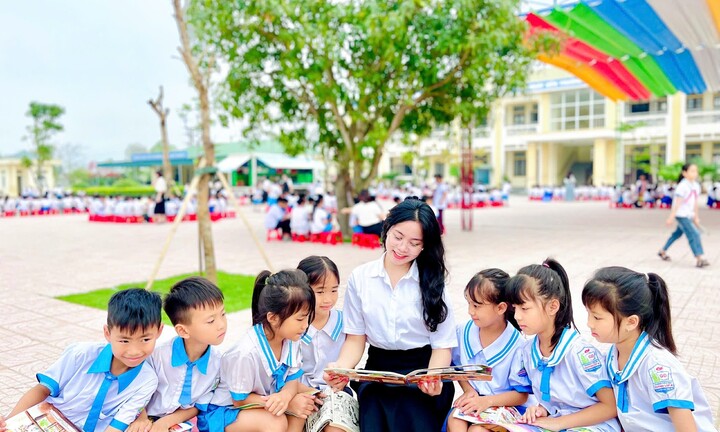 Từ cô giáo bản làng đến đại biểu Quốc hội đầu tiên của dân tộc Ơ Đu