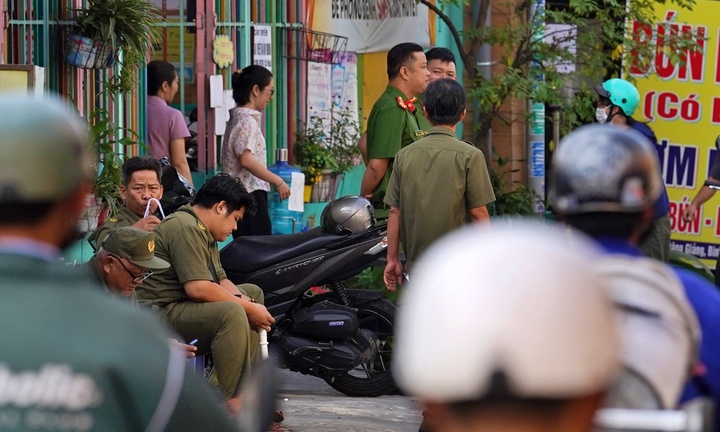 Nhân chứng kể giây phút lửa bùng lên ở quán lẩu chay khiến 2 mẹ con tử vong