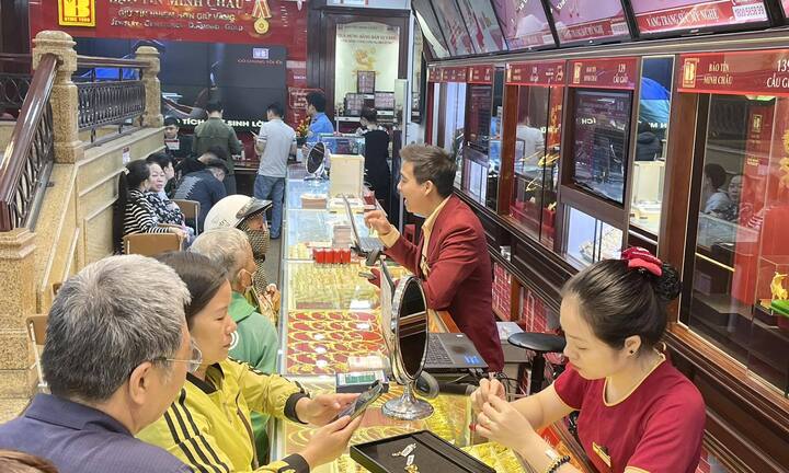 Giá vàng hôm nay 25/3: Hồi phục mạnh mẽ