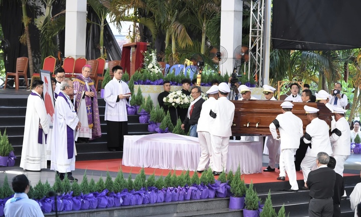 Thánh lễ an táng Đức Hồng y Gioan Baotixita Phạm Minh Mẫn