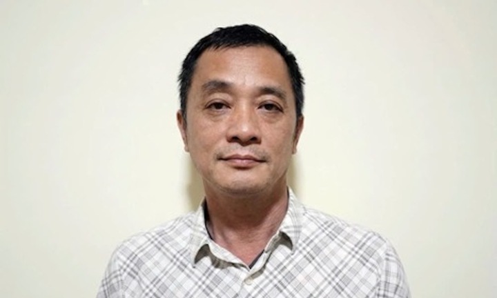 Người đàn ông Trung Quốc hối lộ 8,5 tỷ đồng để xuất lậu gần 28.000 tấn titan