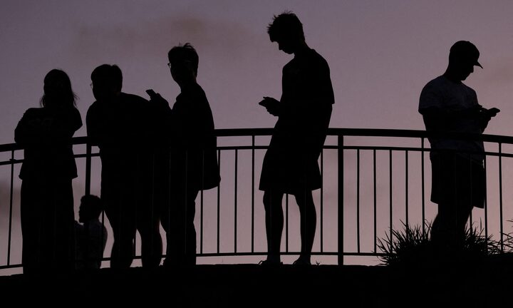 Bất chấp lệnh cấm, 20% thanh thiếu niên Australia vẫn dùng mạng xã hội