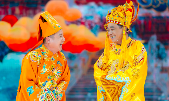 Táo quân 'trái mùa' gây sốt với loạt thoại hài hước