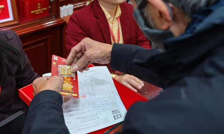 Giá vàng hôm nay 29/3: Đứng vững ở ngưỡng cao