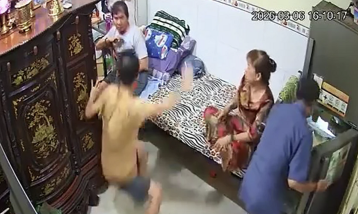 Công an xác minh clip bạo hành người bệnh ở phường Khánh Hội, TP.HCM
