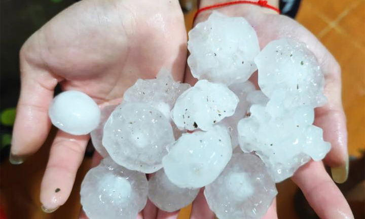 Nguyên nhân mưa đá trút xuống Hà Nội và loạt tỉnh thành miền Bắc