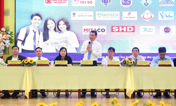 Gần 3.000 học sinh trải nghiệm ngành học, tìm hiểu tuyển sinh tại ĐH Trà Vinh