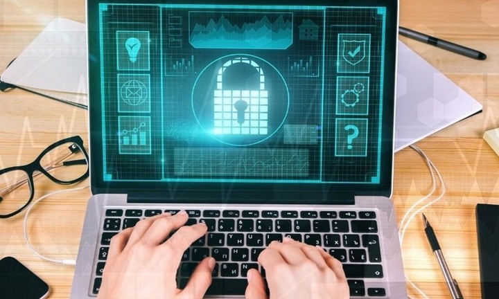 Khởi tố thêm 12 người trong vụ án sử dụng mạng máy tính chiếm đoạt tài sản