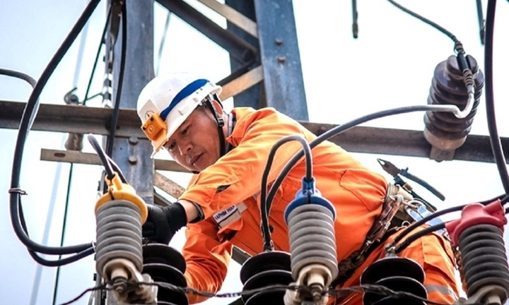 Nắng nóng có thể kéo dài hơn 2025, tiêu dùng điện nguy cơ vượt 1 tỷ kWh/ngày