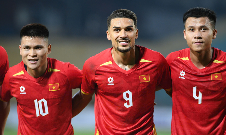 Đội hình Việt Nam vs Malaysia: Hoàng Hên đá chính cùng Xuân Son
