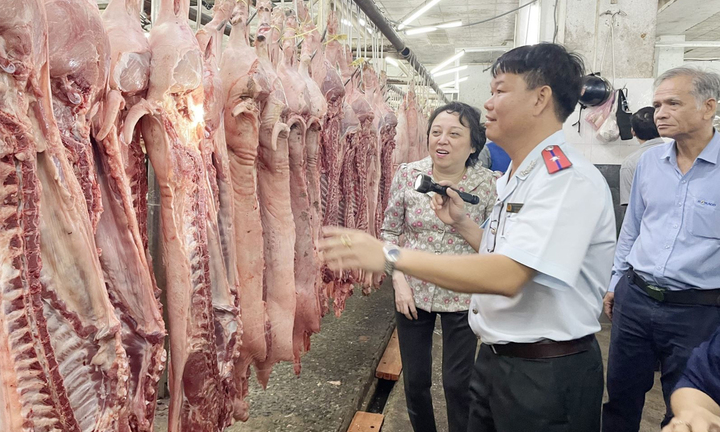 Thủ tướng chỉ đạo kiểm soát chặt giết mổ gia súc, chặn thịt bẩn ra thị trường