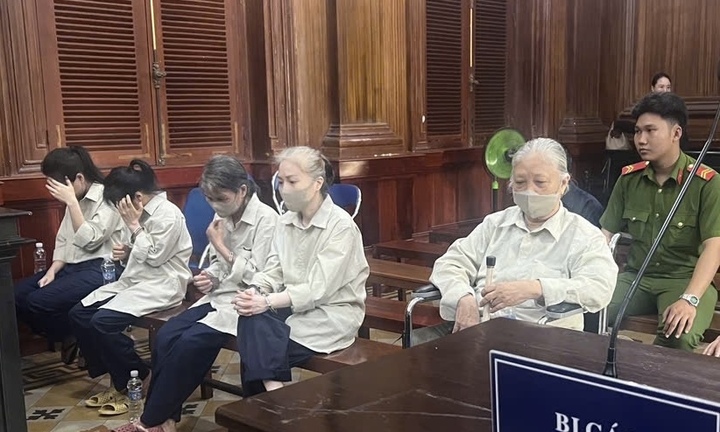 Hoãn phiên toà xét xử vụ án sai phạm tín dụng ở TP.HCM