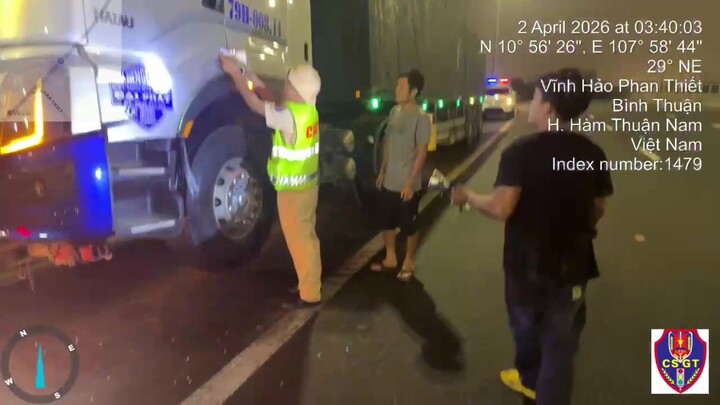 Phạt tài xế không giấy phép lái xe vẫn chạy xe đầu kéo trên cao tốc ở Lâm Đồng 