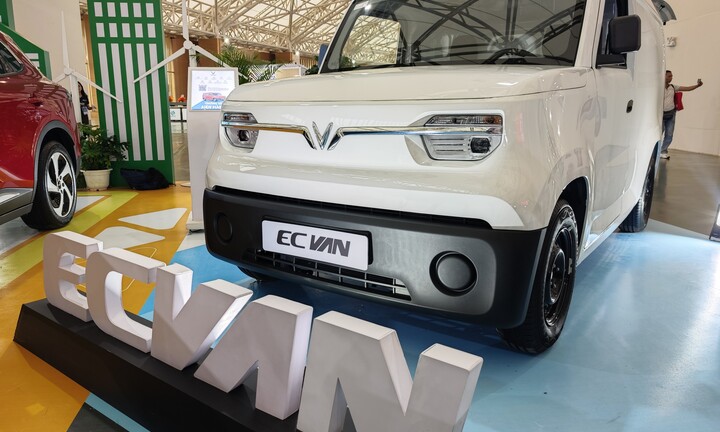 VinFast EC Van cửa trượt: Giải pháp vận chuyển linh hoạt trong phố