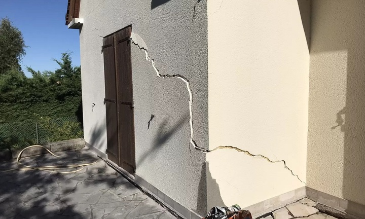 Hơn 12 triệu ngôi nhà tại Pháp nguy cơ nứt vỡ do biến đổi khí hậu