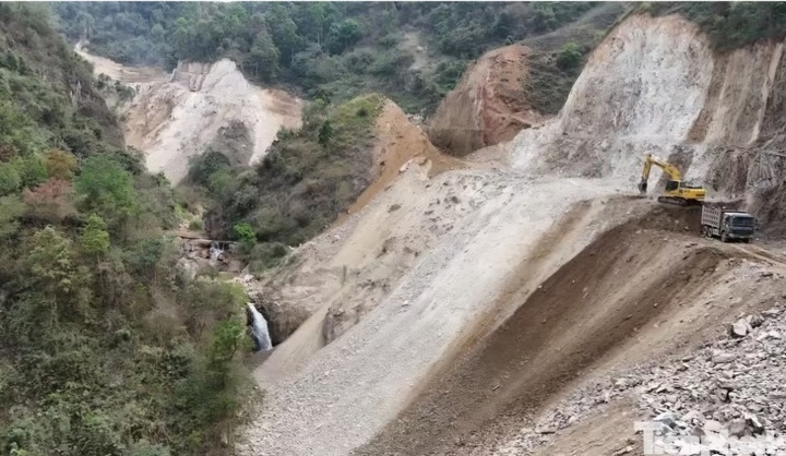 Hai công nhân tử vong khi thi công dự án đường nối với cao tốc Nội Bài - Lào Cai