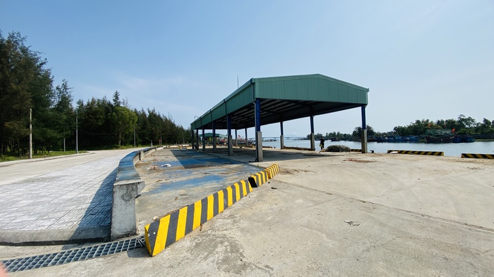 Vì sao cảng cá 120 tỷ ở Đà Nẵng xây xong 'chỉ để ngắm'?