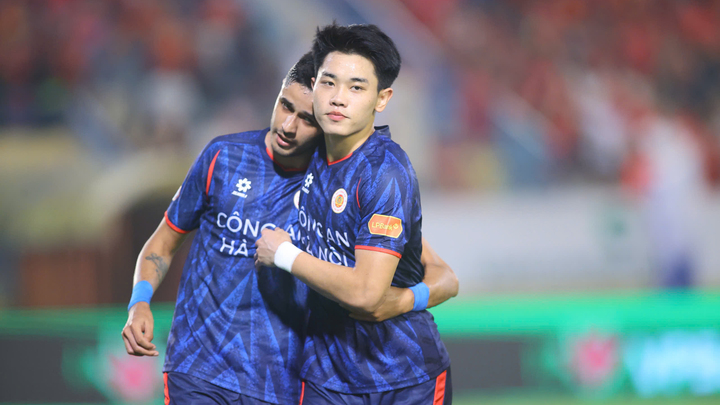 Đình Bắc giúp CLB Công an Hà Nội thoát thua đội bét bảng